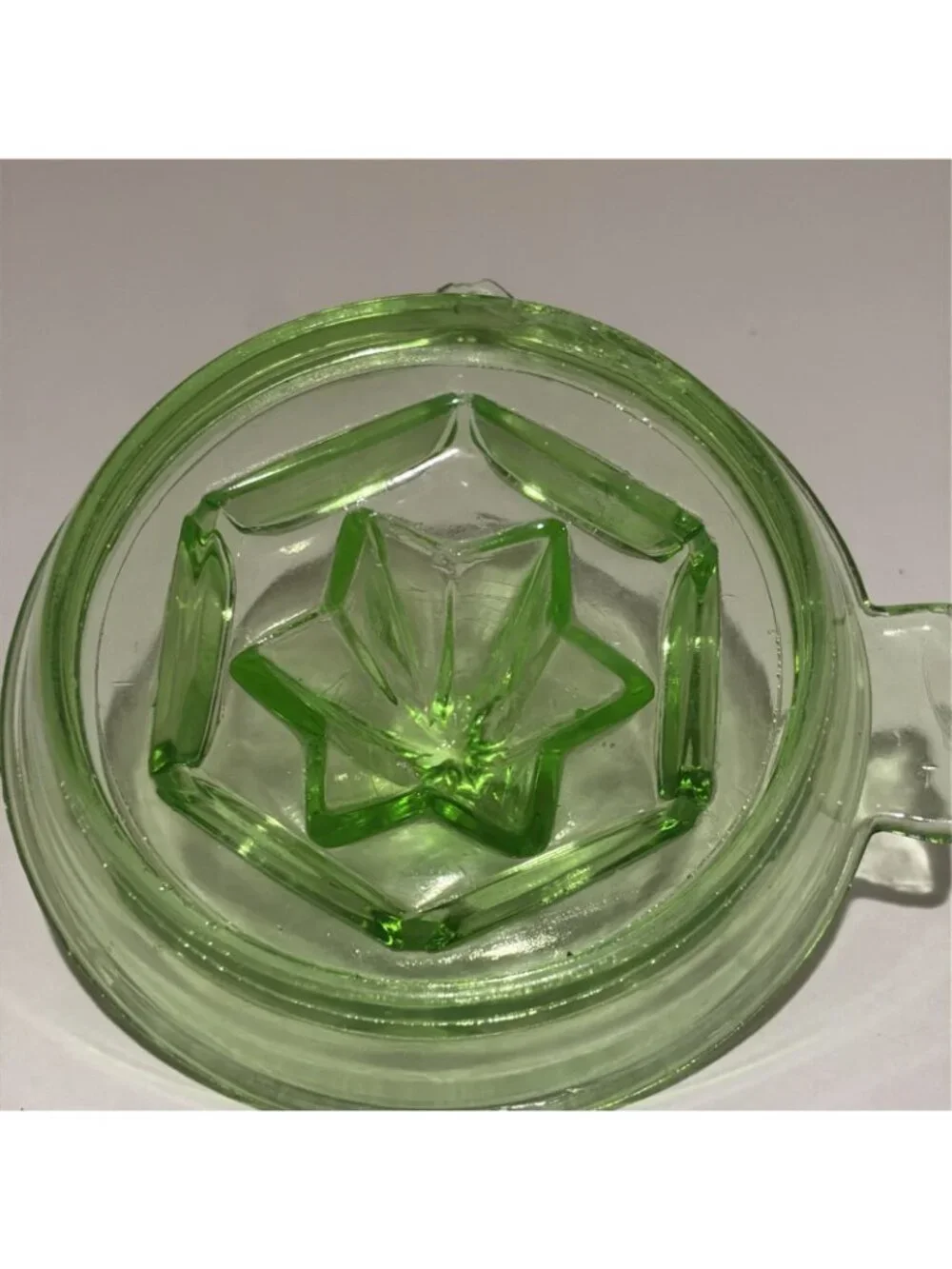 Vtg. Green Depression Glass Reamer Uranium Vaseline Citrus Squeezer Lemon Juicer
